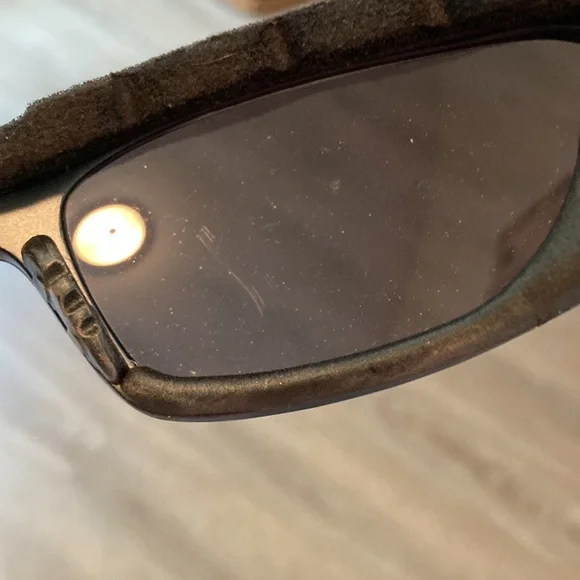 Sunglasses - Picture 8 of 9